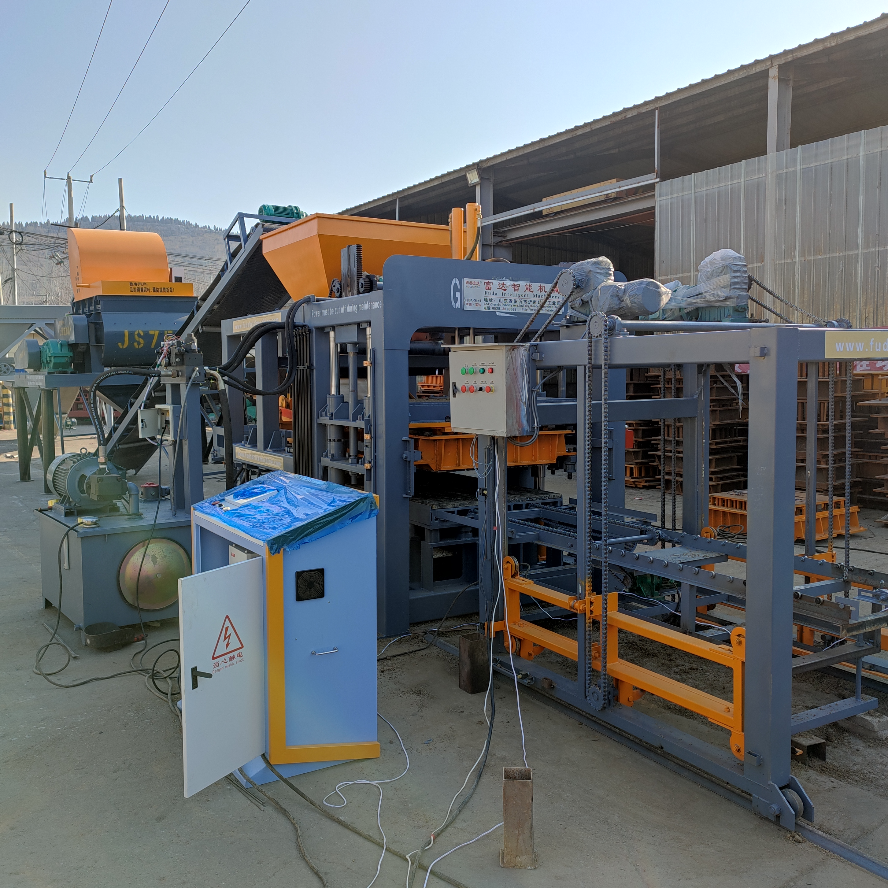 QT10-15 Fully Automatic Concrete Block Machinery Cement Interlocking Brick Making Machine