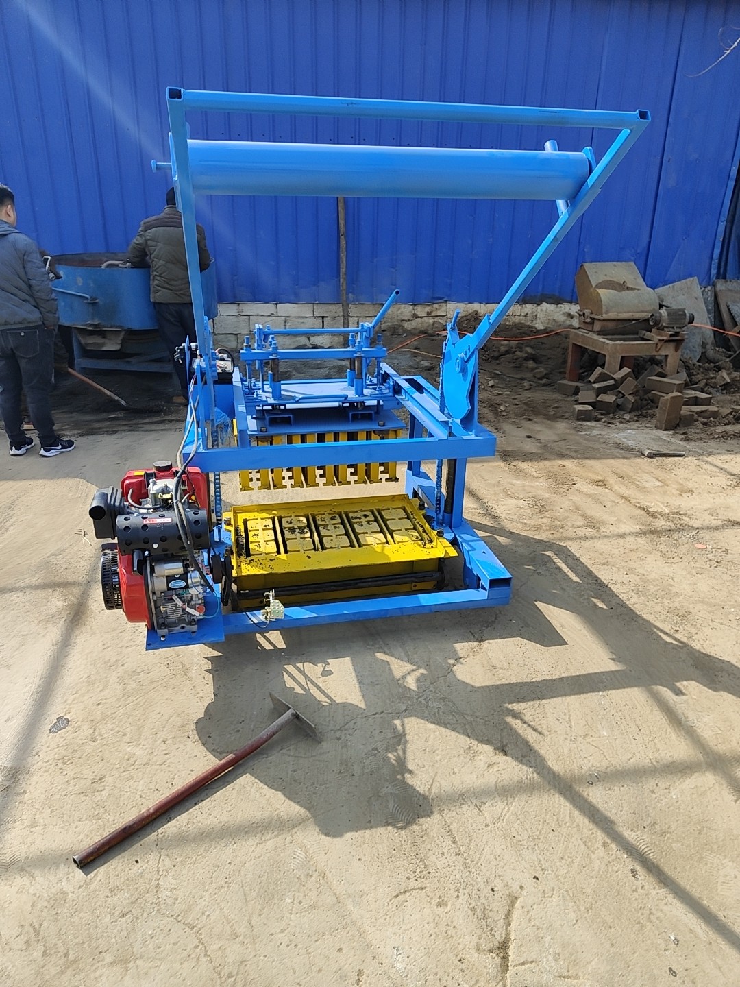 QM4-45 Mobile Moving Diesel Concrete Hollow Block Making Egg Laying Machine