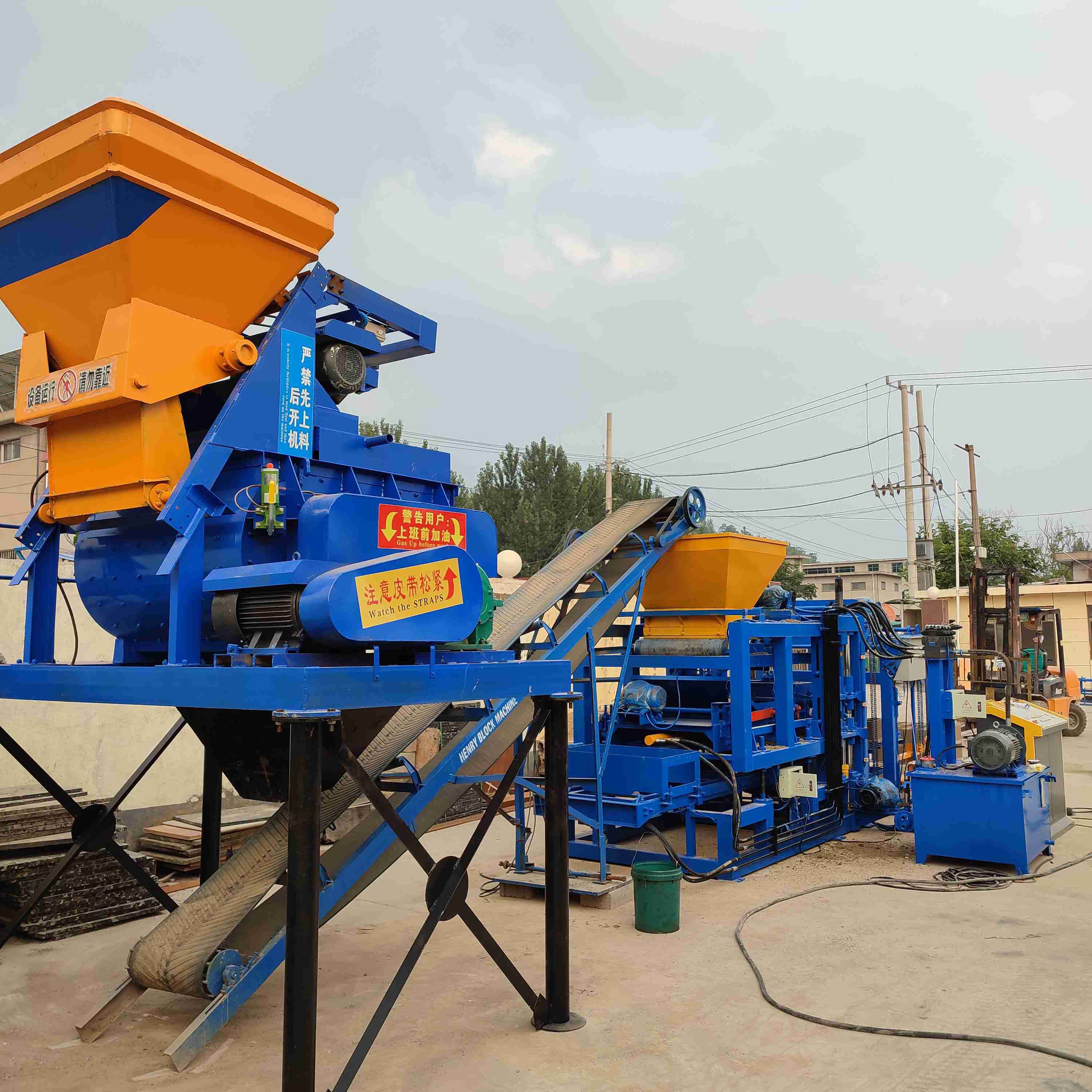 QT4-18 CHB fully automatic concrete block making machine price list paver brick molding machine for sale