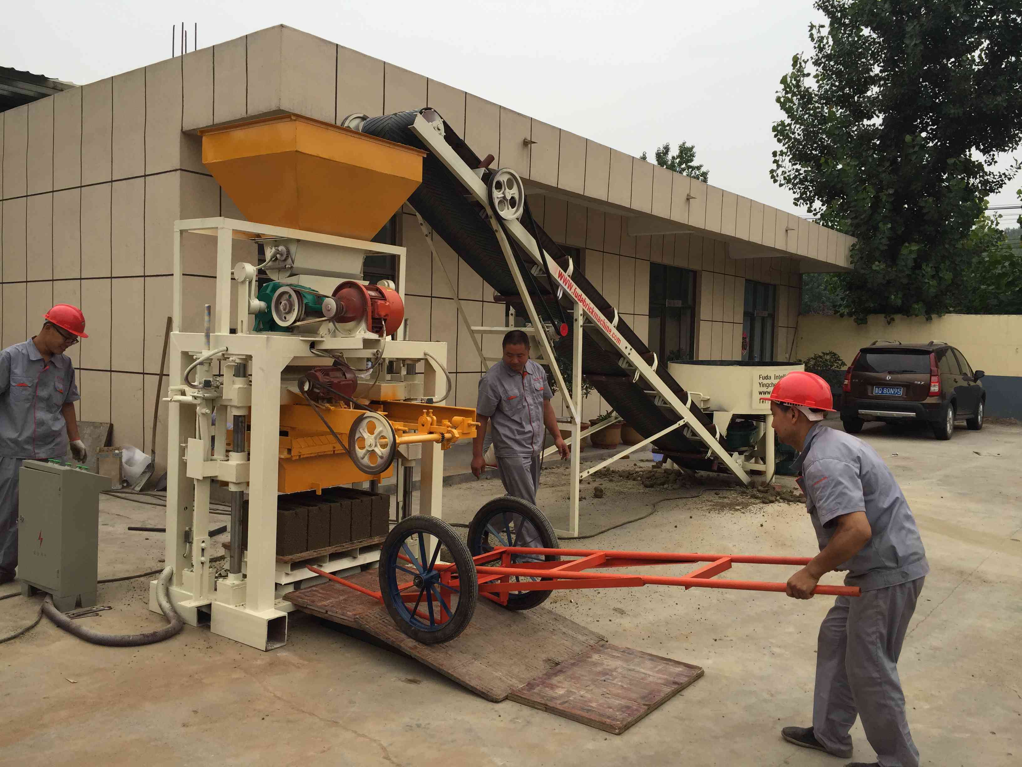 QT40C-1 semi automatic cement brick machinery small scale hollow block production line 